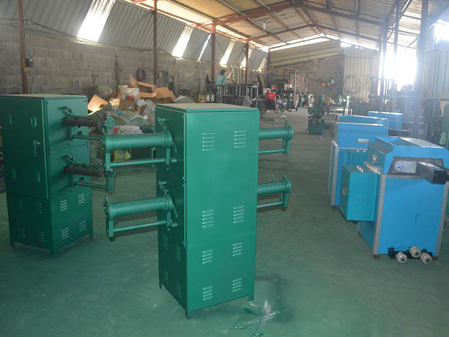 四錠無捻粗紗機(jī)