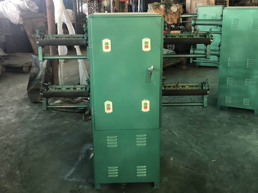 四錠無捻粗紗機(jī)