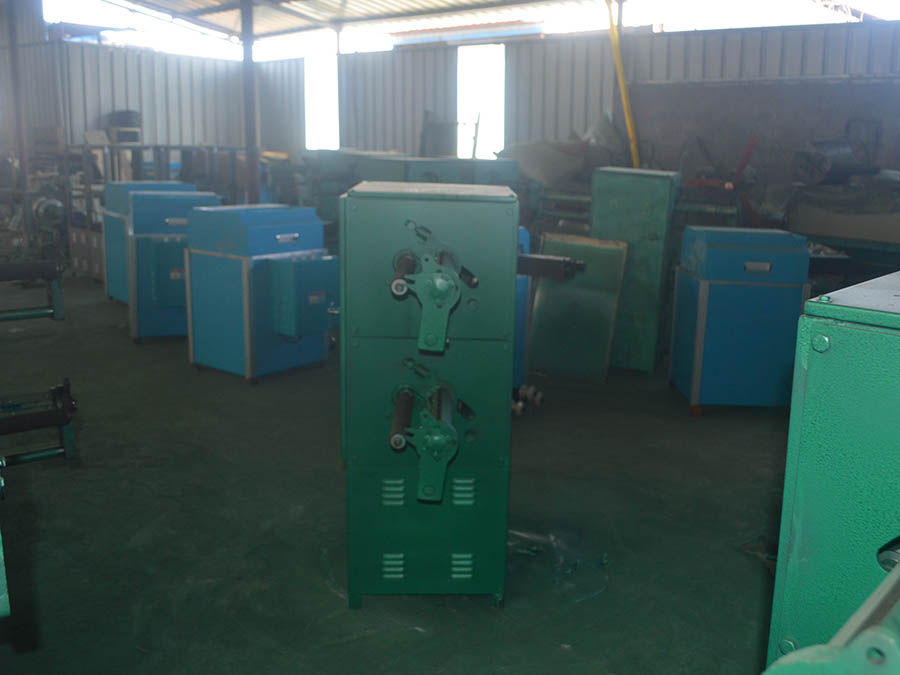 四錠無捻粗紗機(jī)