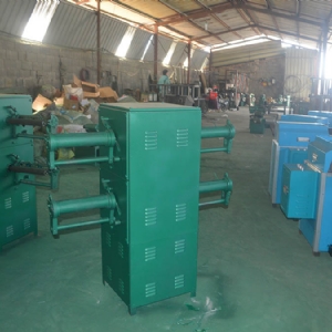 四錠無捻粗紗機(jī)